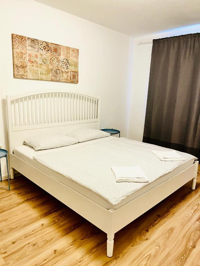 Tm Aparts Ντόρτμουντ Εξωτερικό φωτογραφία A double bed