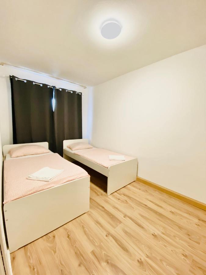 Tm Aparts Ντόρτμουντ Εξωτερικό φωτογραφία A room at the hostel